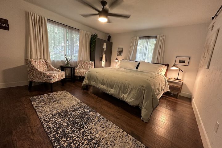 The Pines Inn and Cottages