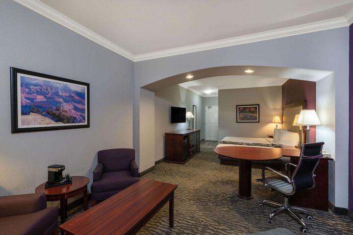Room 22 of 51