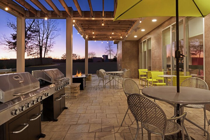 Terrace/Patio 46 of 50