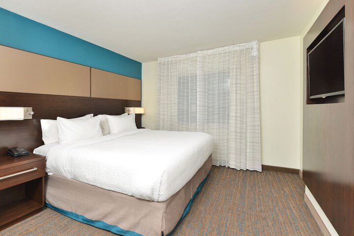 Room 15 of 38