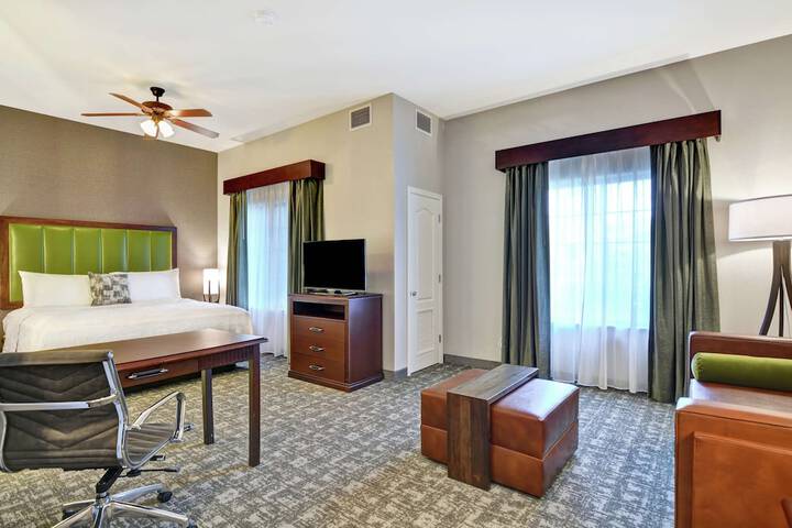 Room 35 of 60