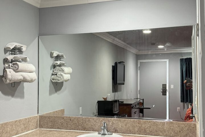 Room 16 of 31