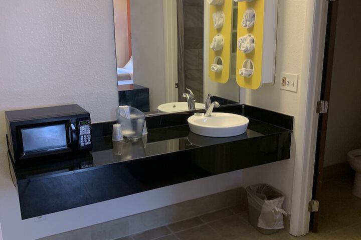 Room 15 of 30