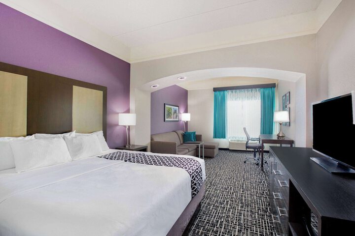 La Quinta Inn & Suites by Wyndham Mission at West McAllen