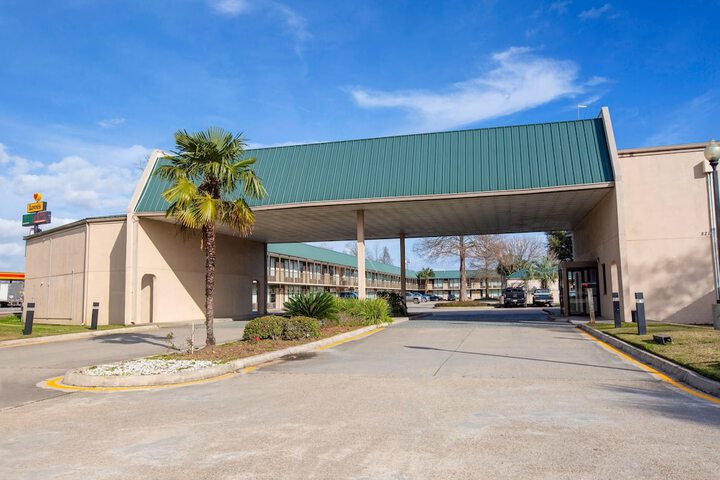 Port Allen Inn