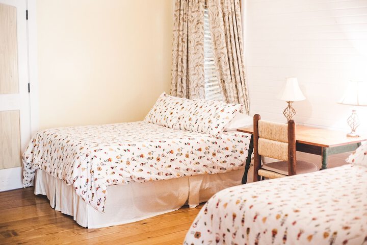 Room 43 of 62