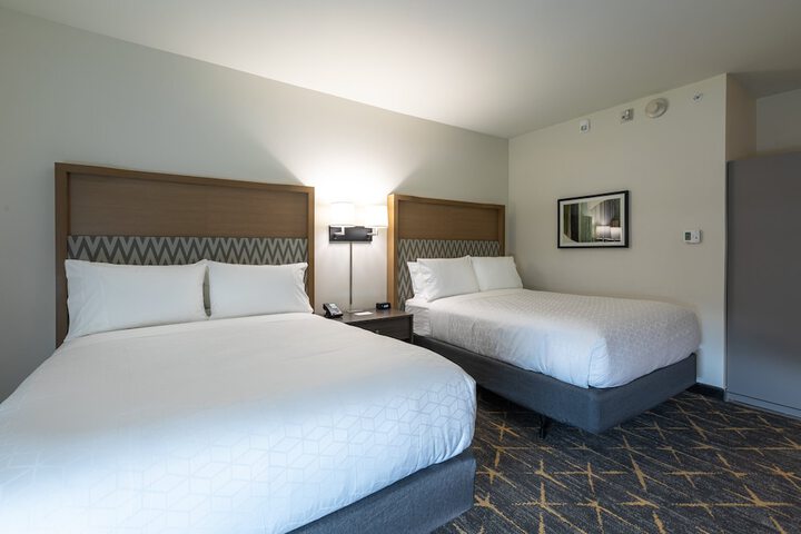 Room 32 of 57