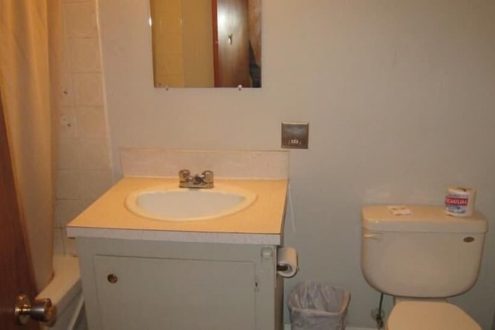 Room 12 of 23