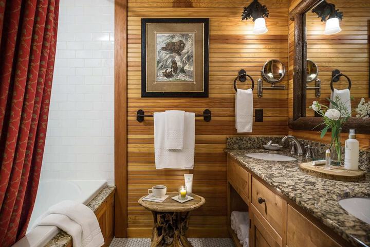 The Whiteface Lodge
