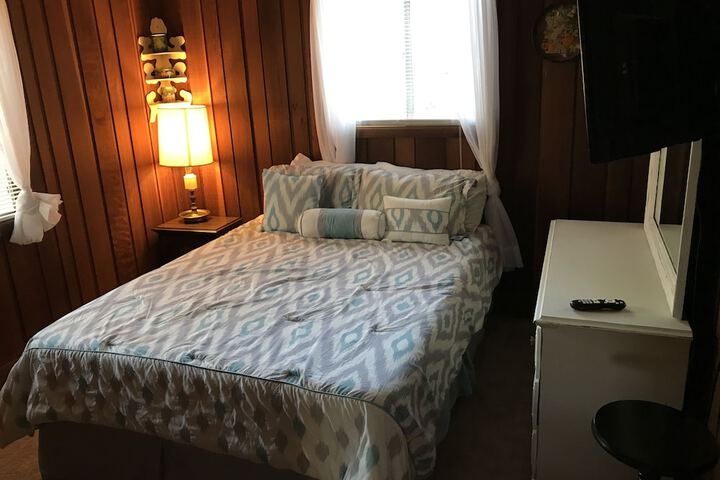 Room 153 of 399