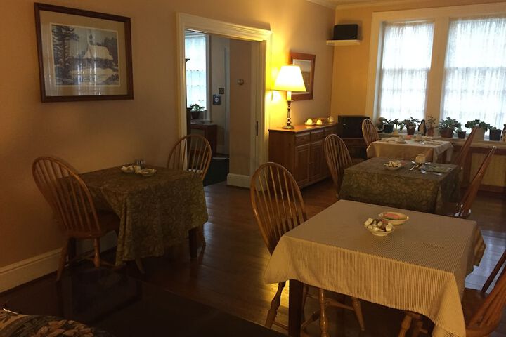 Red Lion Bed & Breakfast