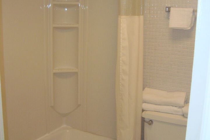 Room 13 of 34