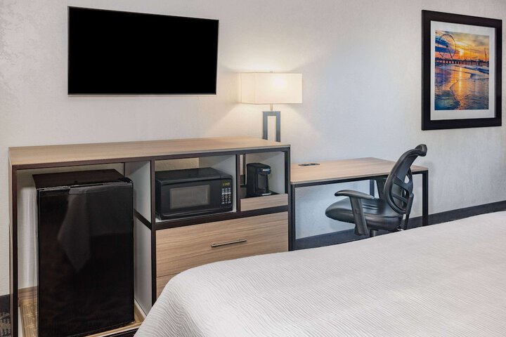 Room 26 of 104