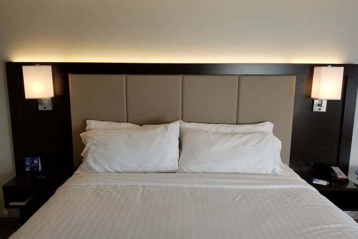 Room 28 of 78