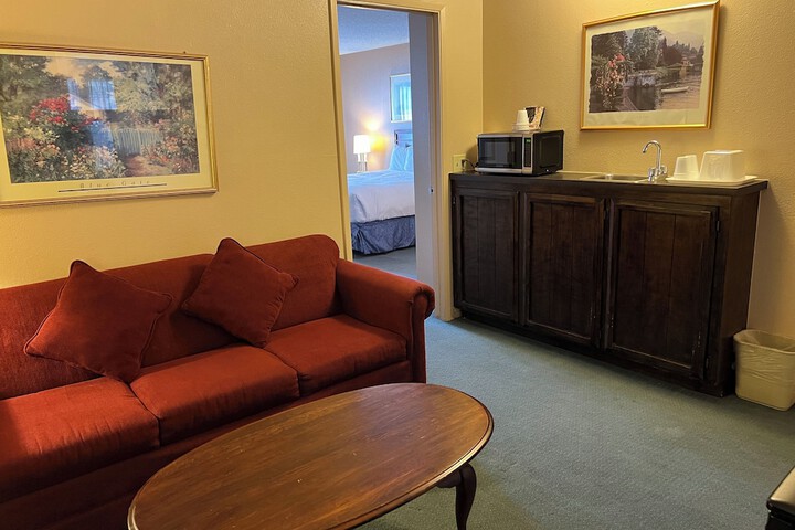 Room 12 of 26