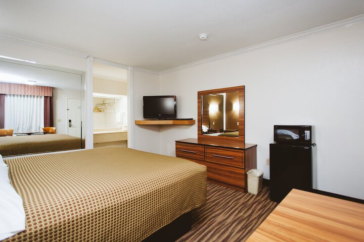 Room 20 of 31