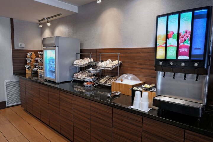 Breakfast/Coffee Service 26 of 31
