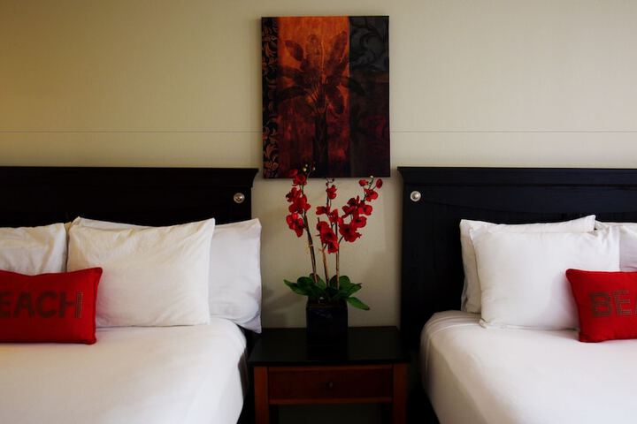 Room 19 of 38