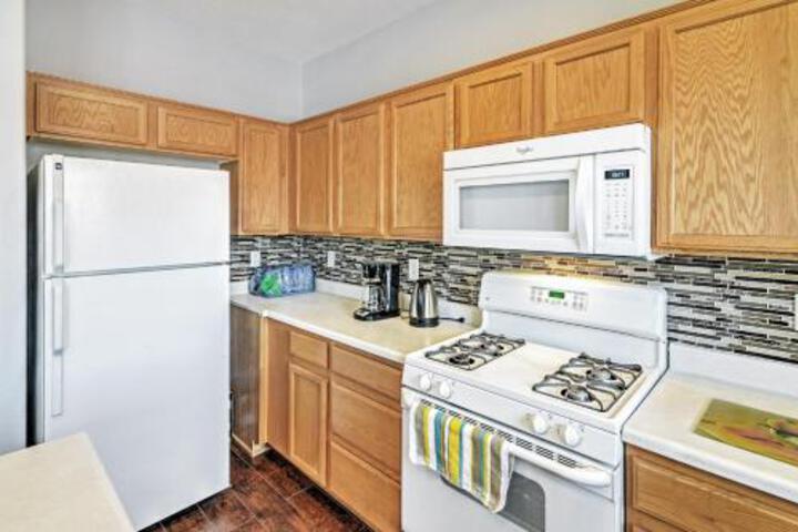 Single House 7 Miles to Strip and Town Center