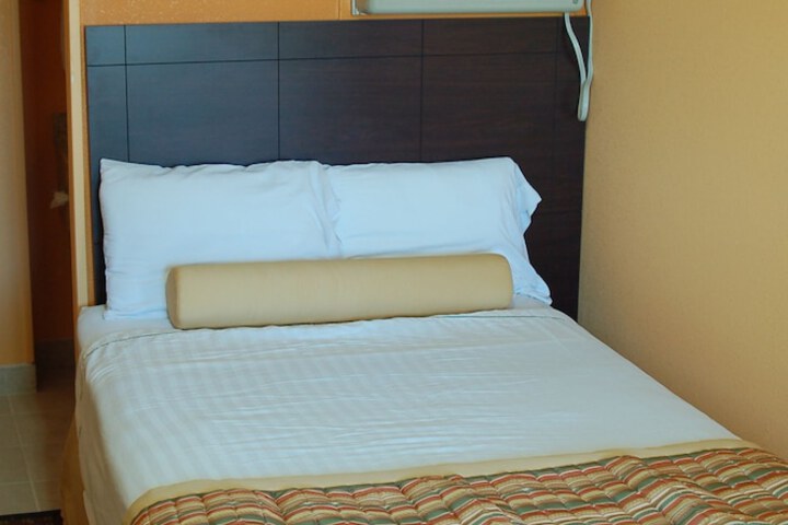 Room 21 of 36