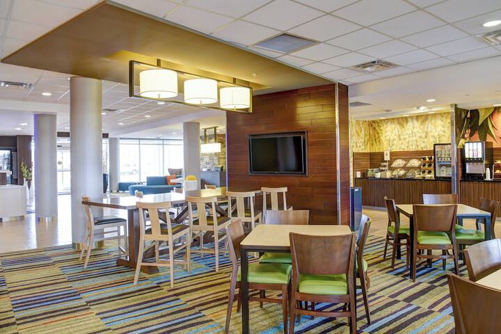 Fairfield Inn & Suites Rochester Mayo Clinic Area / St. Marys