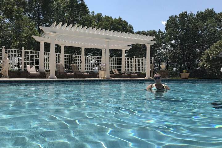 Pool 31 of 102