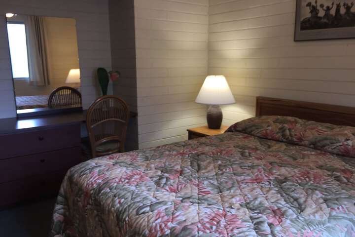Room 25 of 27