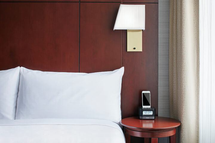 Room 32 of 62