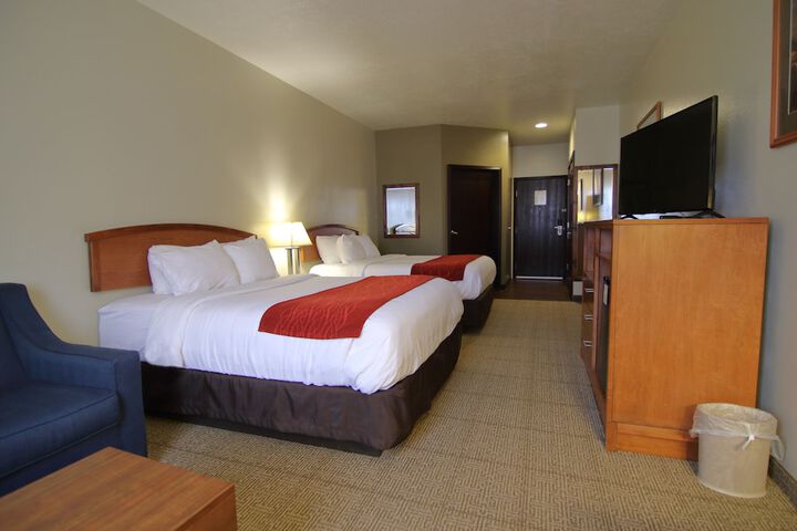 Room 27 of 61