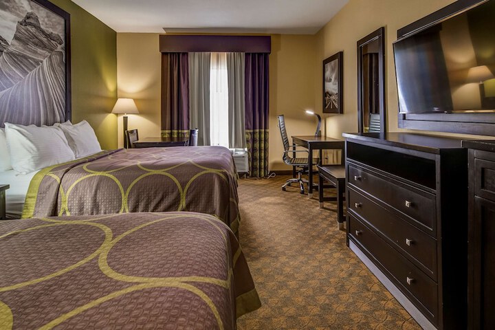 Room 18 of 28