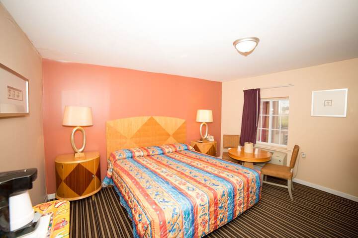 Room 27 of 30