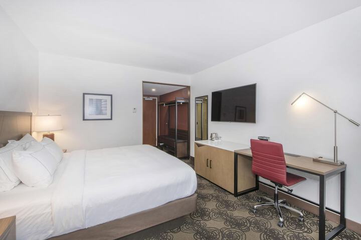 DoubleTree by Hilton Raleigh - Cary
