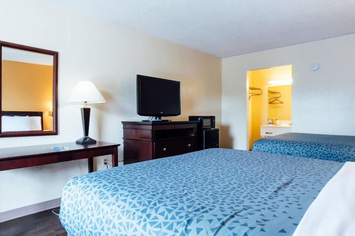 Rodeway Inn & Suites Carrollton
