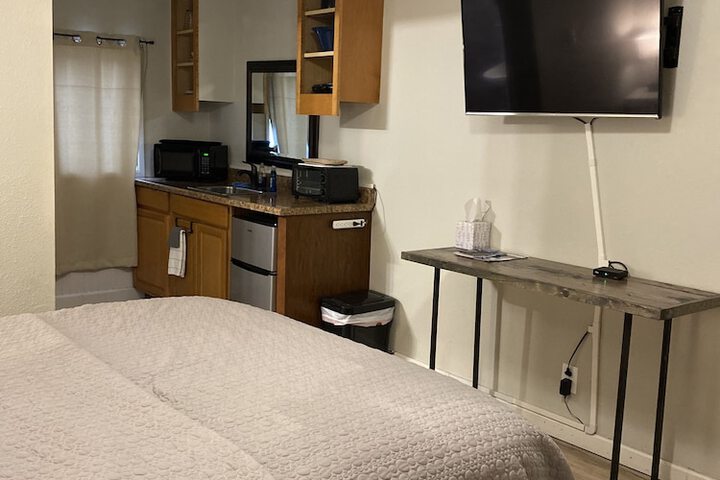 Room 25 of 58