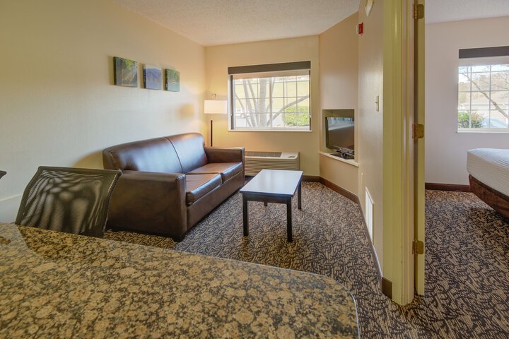 Room 26 of 47