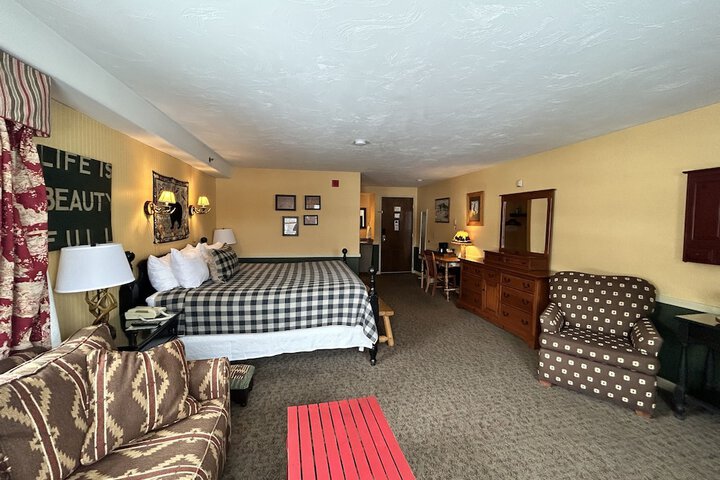 Room 172 of 260
