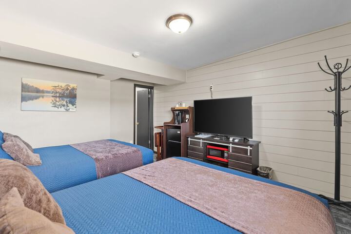 Room 18 of 28