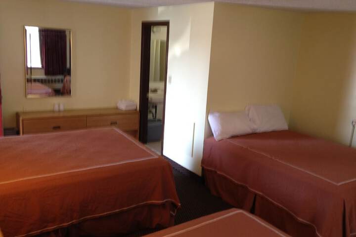 Room 30 of 50