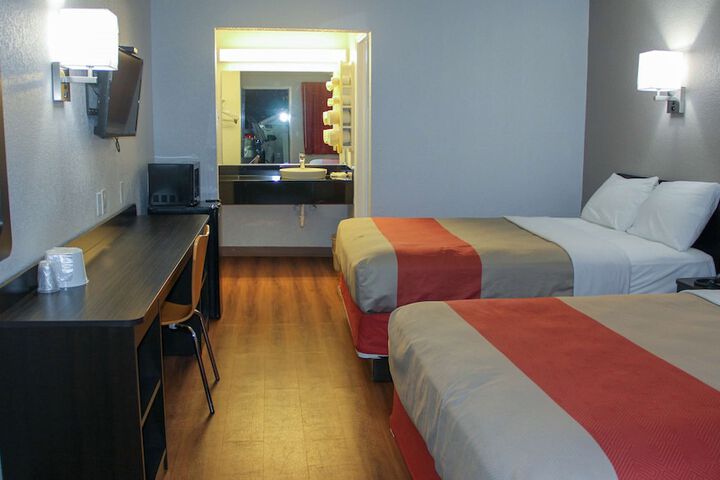 Room 37 of 43