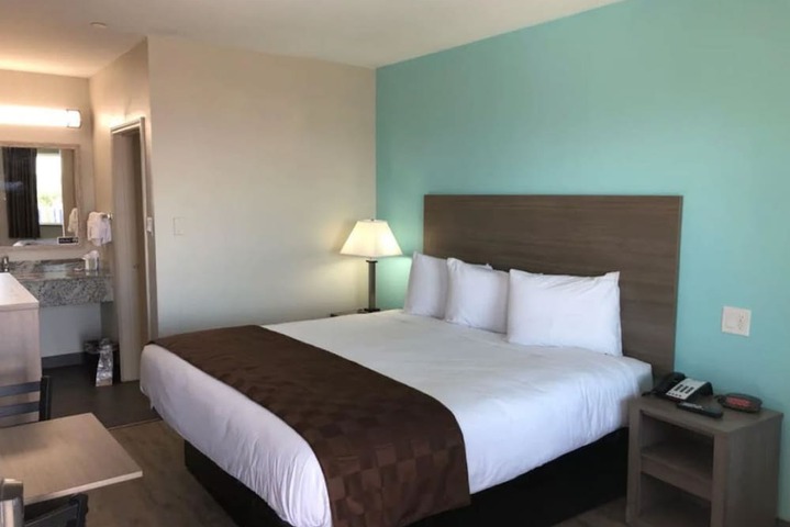 Room 8 of 19