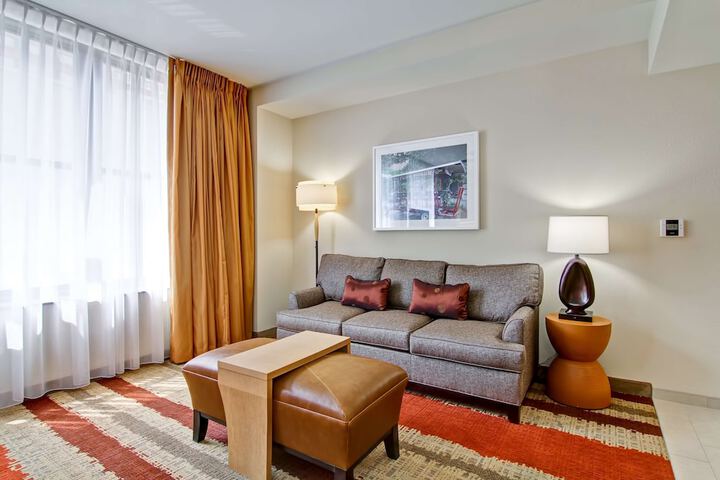 Room 15 of 33
