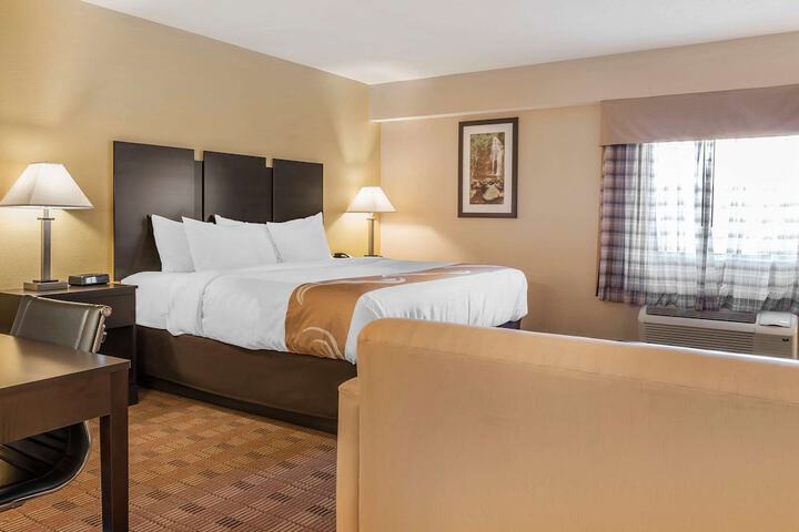 Room 20 of 38