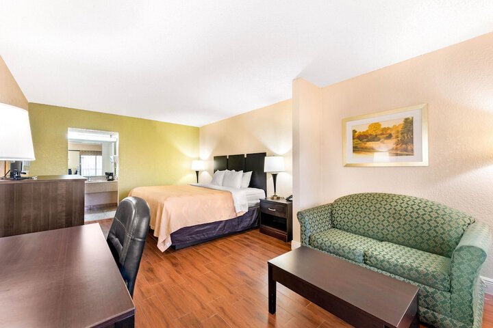 Room 21 of 27