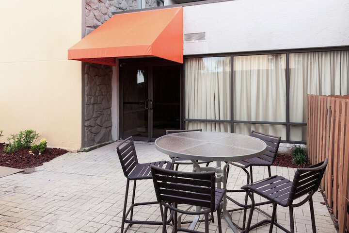 Terrace/Patio 78 of 84