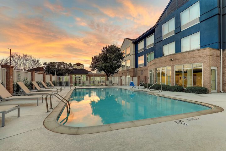 Pool 11 of 68
