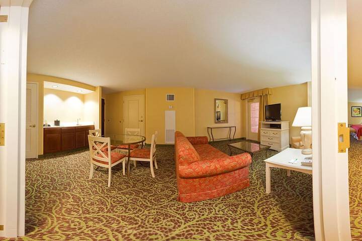 Room 26 of 47