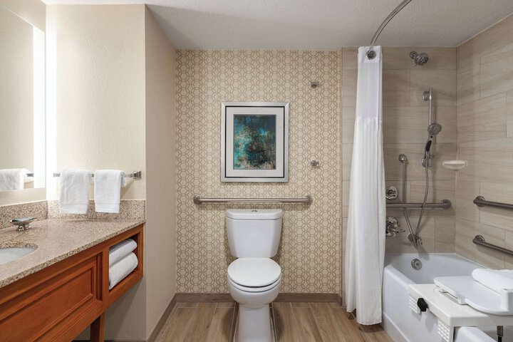 Doubletree by Hilton Fort Myers at Bell Tower Shops