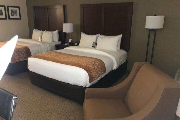Room 32 of 37