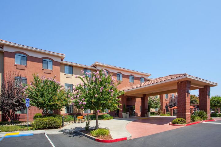 Hotel 4 of 63