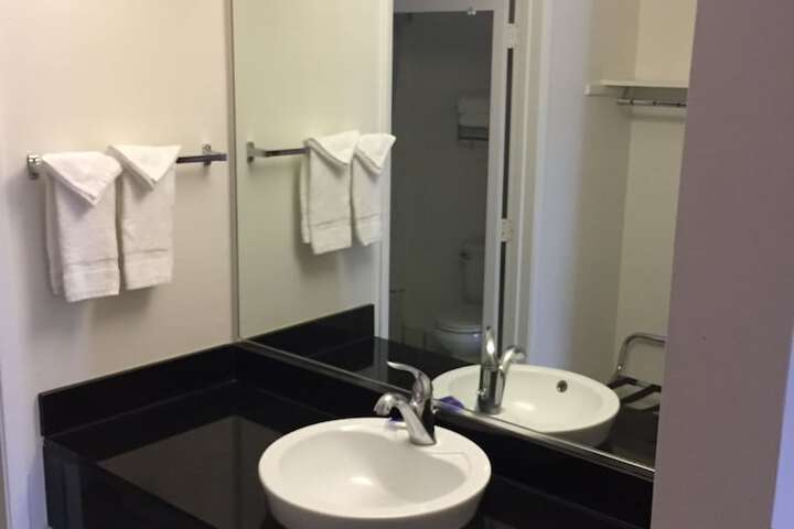 Room 33 of 52